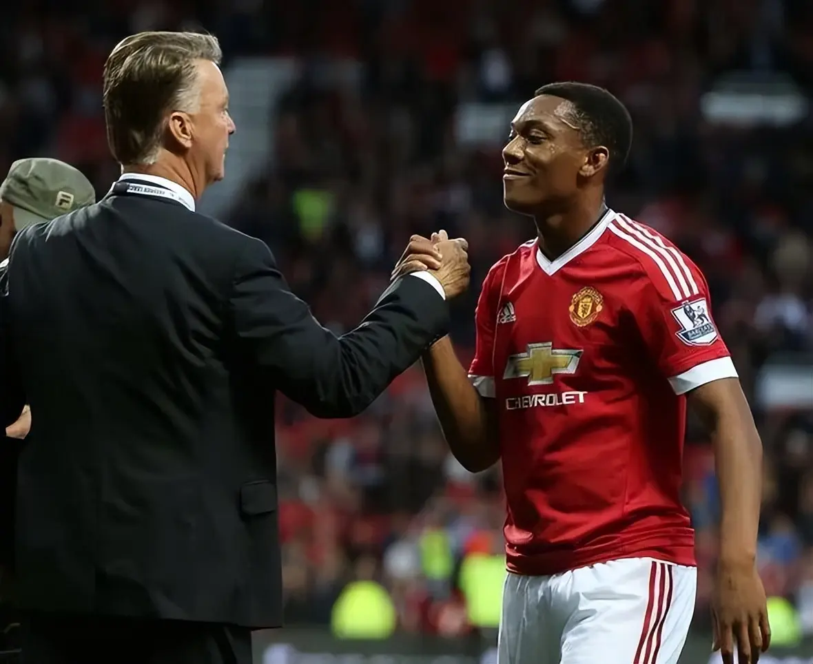 曼联昔日金, 人也不同意